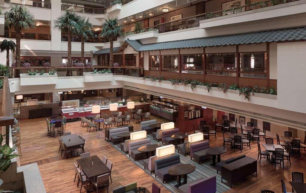 The Howard Plaza Hotel Καοσιούνγκ Εξωτερικό φωτογραφία The hotel's lobby