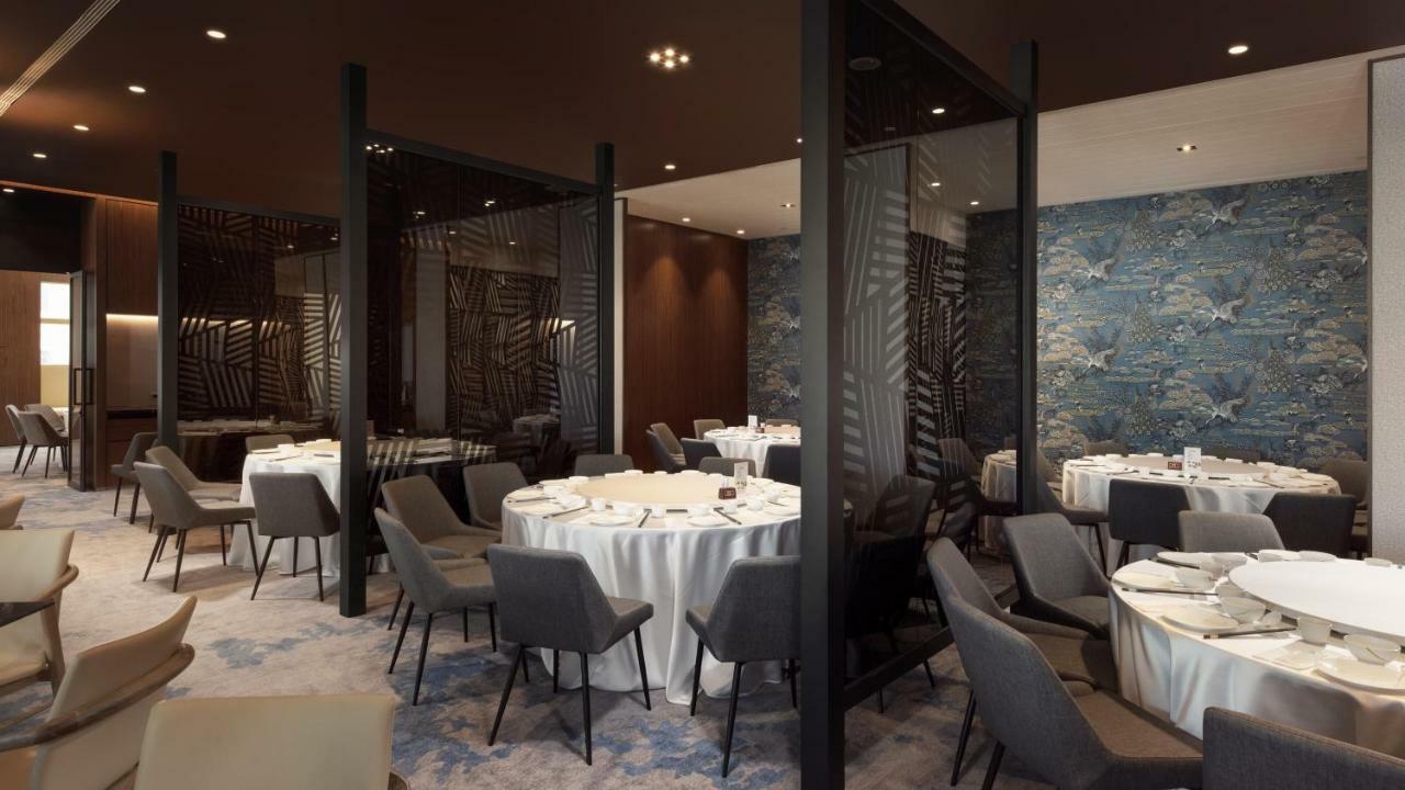 The Howard Plaza Hotel Καοσιούνγκ Εξωτερικό φωτογραφία Restaurant "La Table d'Augusto"